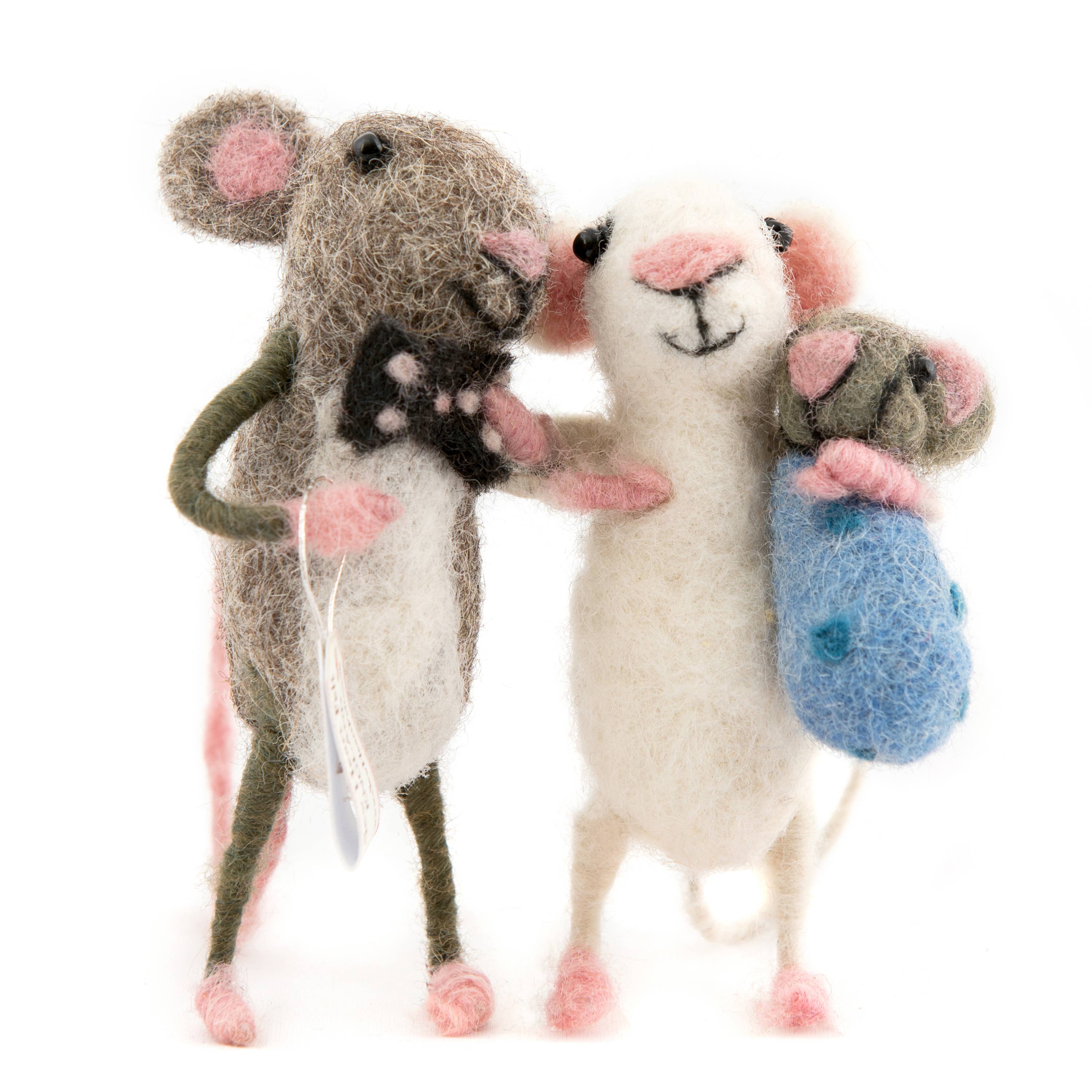 Mummy and Daddy  Mice Carrying Baby Girl