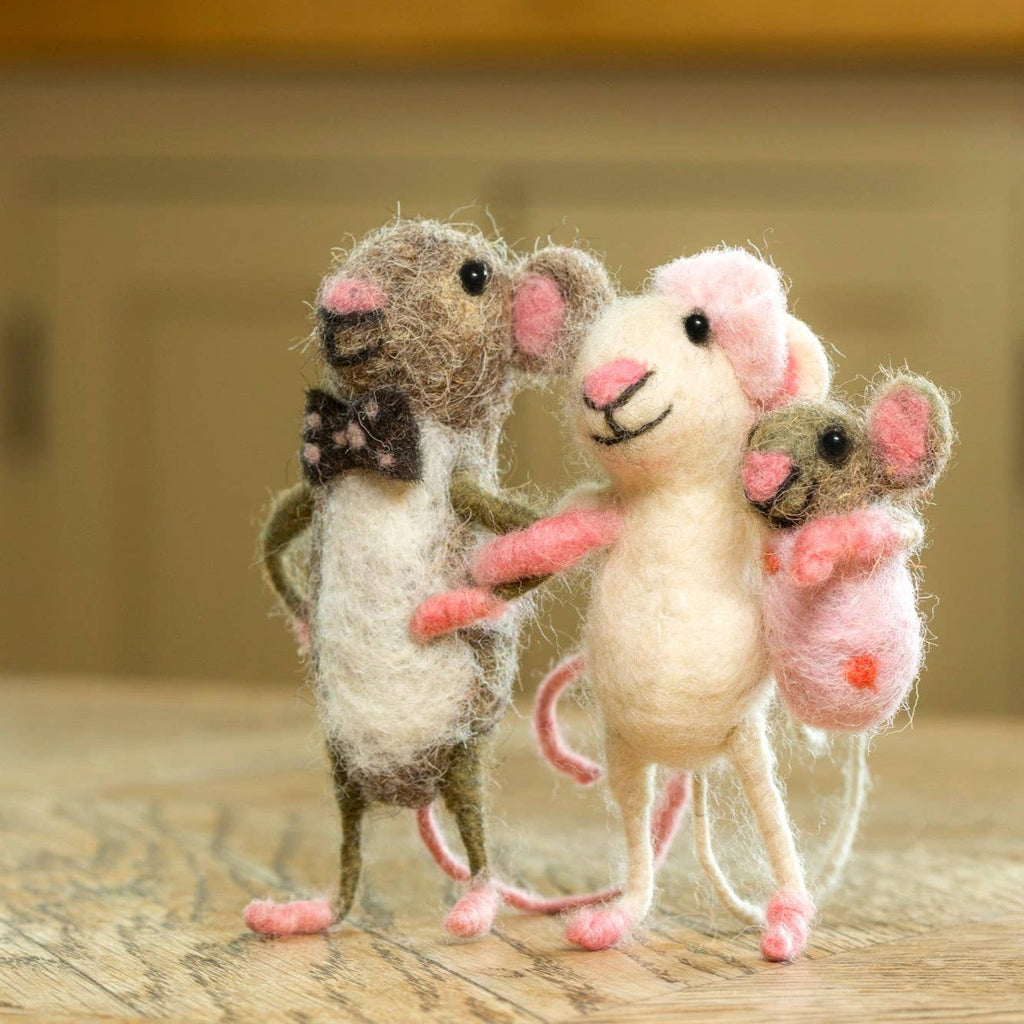Mummy and Daddy  Mice Carrying Baby Girl